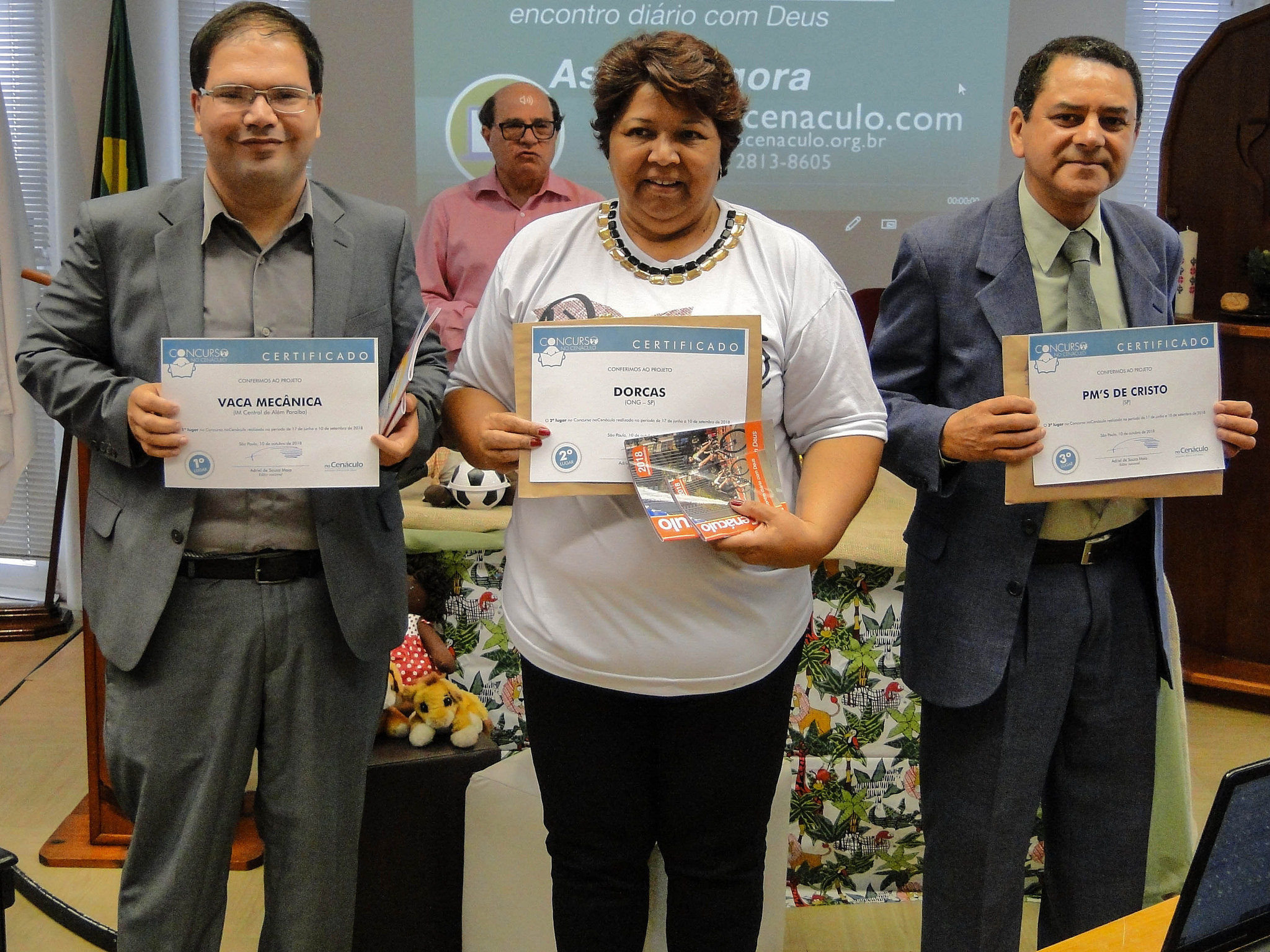 Concurso no Cenculo premia trs projetos sociais