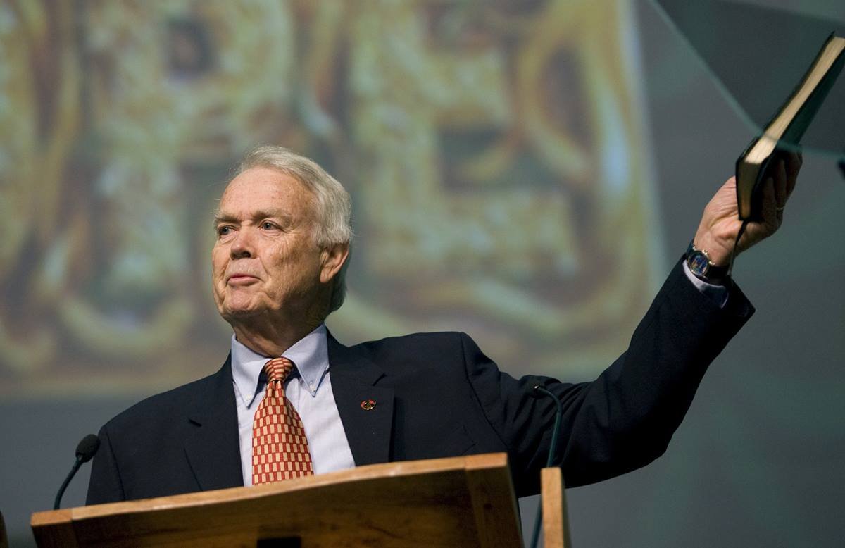 O Rev. Eddie Fox, pioneiro do evangelismo metodista mundial, morre, aos 83 anos